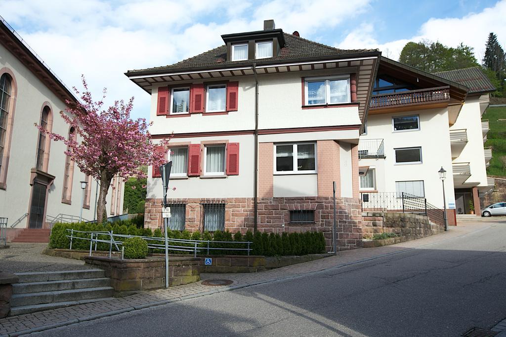 Hôtel Gastehaus Anna-Maria à Bad Peterstal-Griesbach Extérieur photo